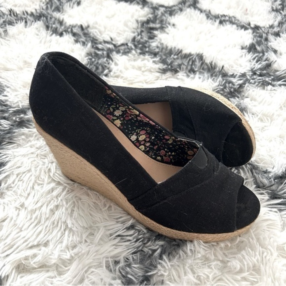 DLG Don’t Let Go Espadrilles.